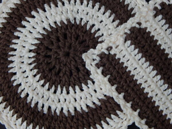Brown cream pot holders, set of 2 - Image 2