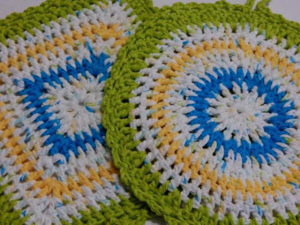 Green Multicolored Pot Holders, set of 2 - Image 2