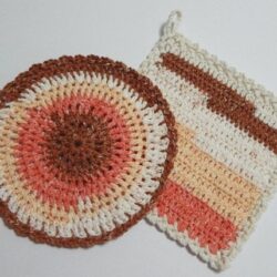 Peach Cream Pot Holders, set of 2